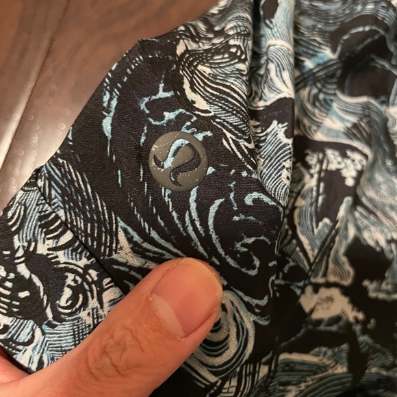 Lululemon Spring Break Away Short (Eternal Wave Starlight Black) (Size 6) - Picture 5 of 6